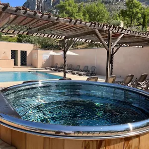 Hotel Les Restanques De